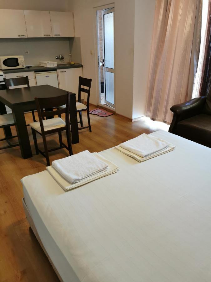Jelezchevi Guest Rooms Πριμόρσκο Εξωτερικό φωτογραφία