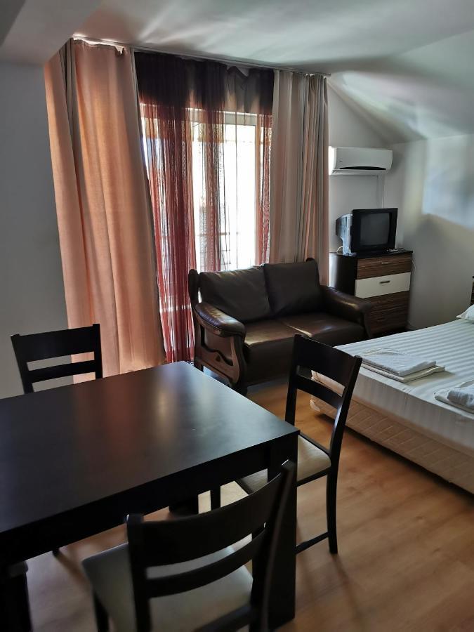 Jelezchevi Guest Rooms Πριμόρσκο Εξωτερικό φωτογραφία